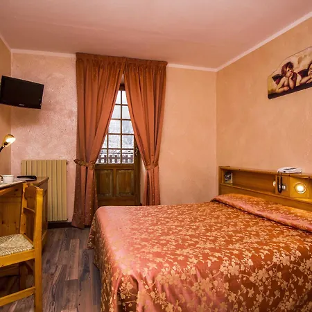 Hotel Des Glaciers 3*