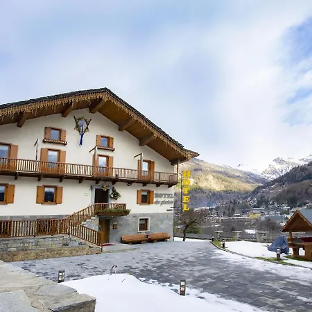 Des Glaciers Hotell 3*