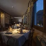 Des Glaciers Hotell 3*