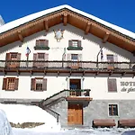 Des Glaciers Hotel 3*