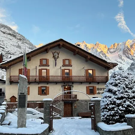 Des Glaciers Szálloda