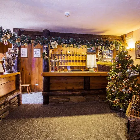 Otel Des Glaciers 3*