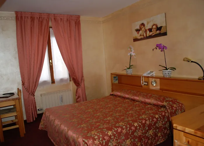 Hotel Des Glaciers 3*